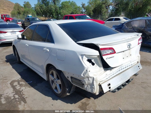 Toyota CAMRY SE 2014 4T1BF1FKXEU416588 Image 3