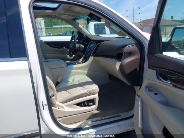 1GYS4BKJ7GR206690 Cadillac Escalade Luxury Collection