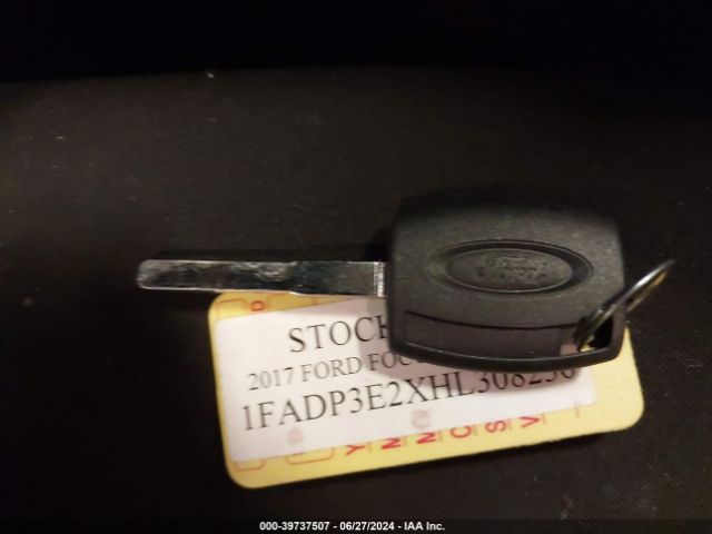 1FADP3E2XHL308236 Ford FOCUS S