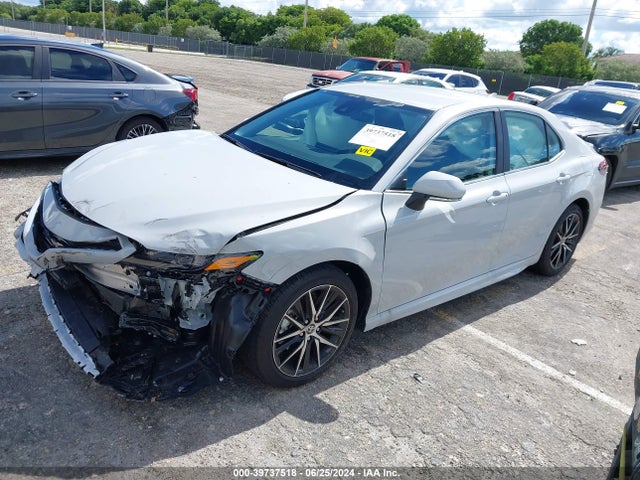 Toyota CAMRY SE 2024 4T1G11AK7RU263654 Image 2