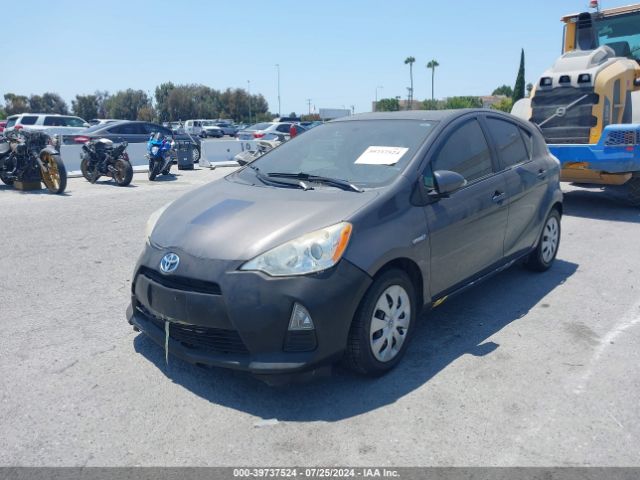 JTDKDTB30E1570829 Toyota Prius C One