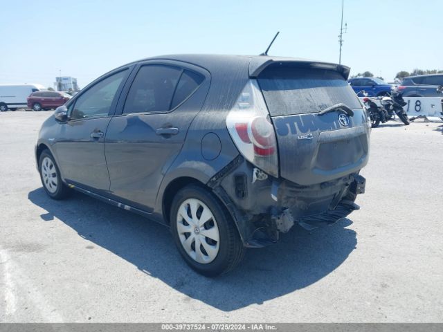 JTDKDTB30E1570829 Toyota Prius C One