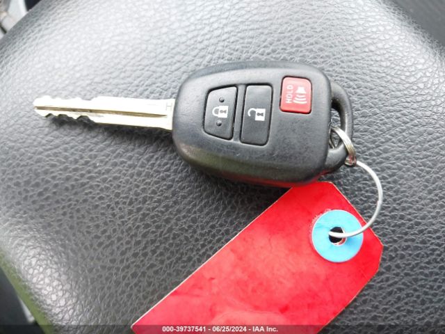 2T3RFREVXFW400358 Toyota Rav4 Xle