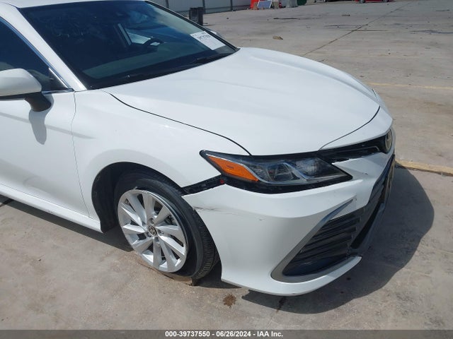 Toyota CAMRY LE 2022 4T1C11AK2NU697683 Image 17