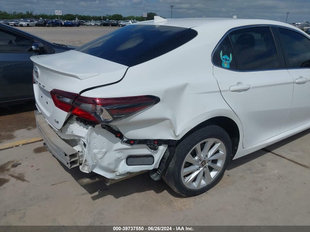 Toyota CAMRY LE 2022 4T1C11AK2NU697683 Image 18
