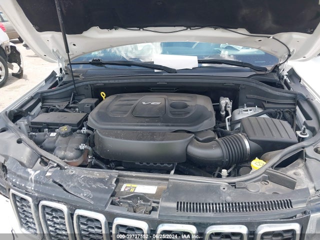 1C4RJEAG3JC275357 Jeep Grand Cherokee Laredo 4x2