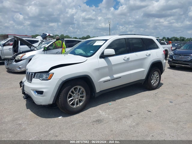 1C4RJEAG3JC275357 Jeep Grand Cherokee Laredo 4x2