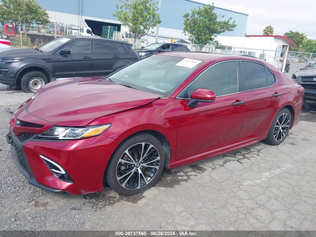 Toyota CAMRY SE 2018 4T1B11HK7JU589619 Image 2