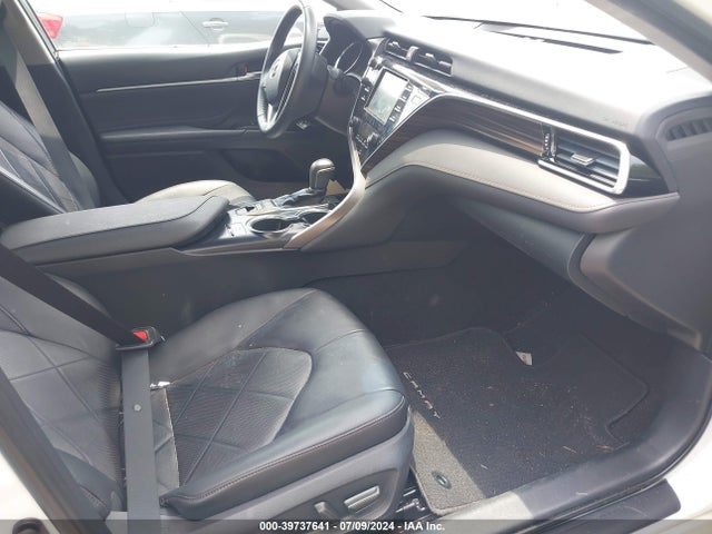 Toyota CAMRY XLE 2018 4T1B11HK2JU008849 Image 5