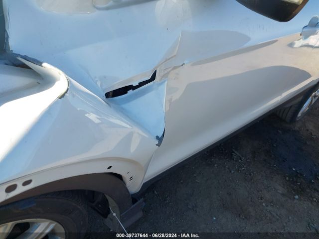 1FMCU0JD6HUD77354 Ford Escape Titanium