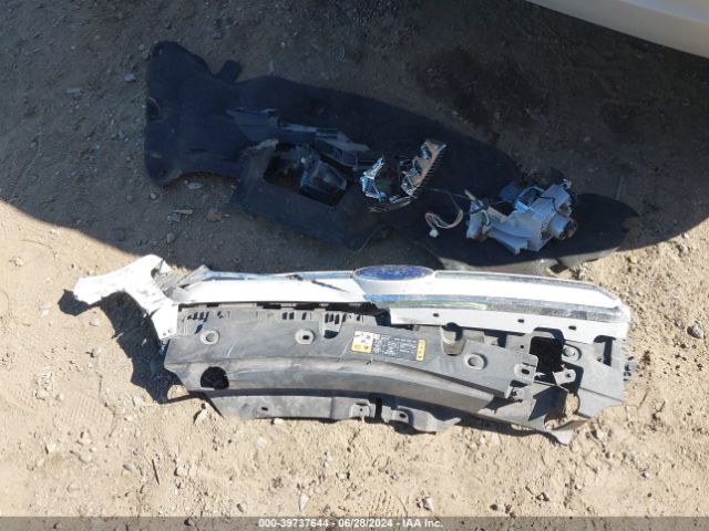 1FMCU0JD6HUD77354 Ford Escape Titanium