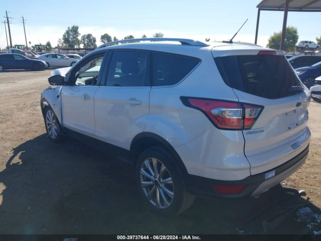 1FMCU0JD6HUD77354 Ford Escape Titanium