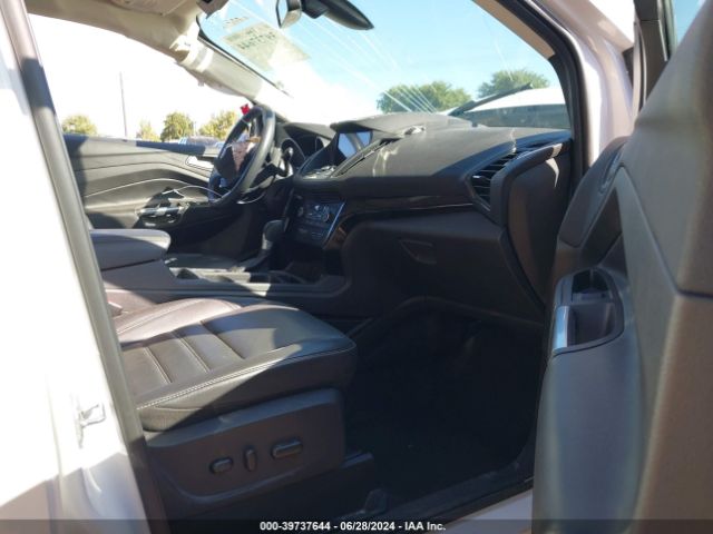 1FMCU0JD6HUD77354 Ford Escape Titanium