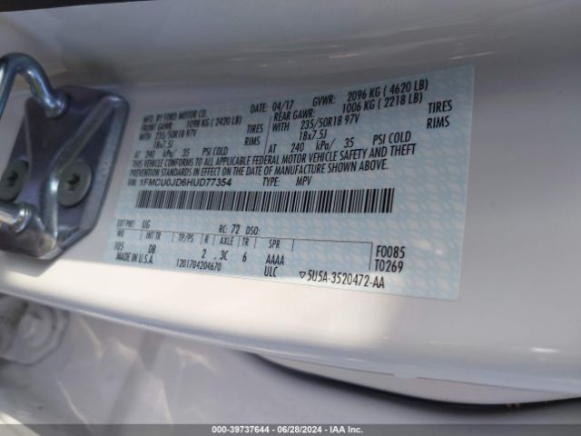 1FMCU0JD6HUD77354 Ford Escape Titanium