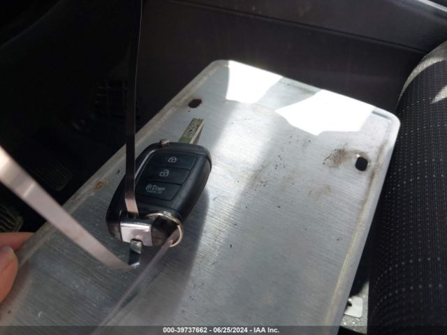 KMHRB8A36MU069018 Hyundai Venue Se