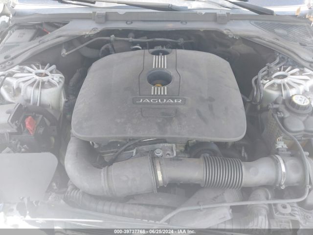 SAJAD4BG2HA946912 Jaguar Xe 25t Premium