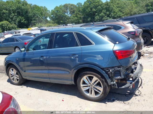 WA1JCCFS1JR015622 Audi Q3 2.0t Premium/2.0t Sport Premium