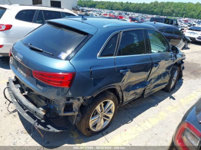 WA1JCCFS1JR015622 Audi Q3 2.0t Premium/2.0t Sport Premium