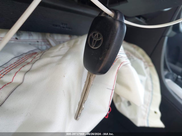 Toyota COROLLA LE 2016 5YFBURHE5GP561554 Image 11