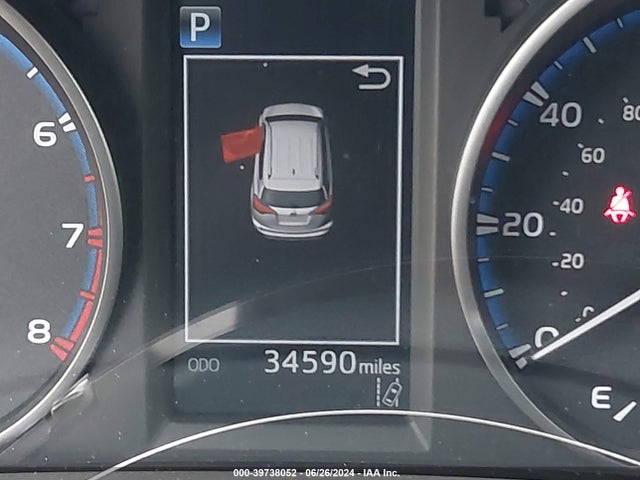 Toyota RAV4 LE 2018 JTMZFREV5JJ151166 Image 15