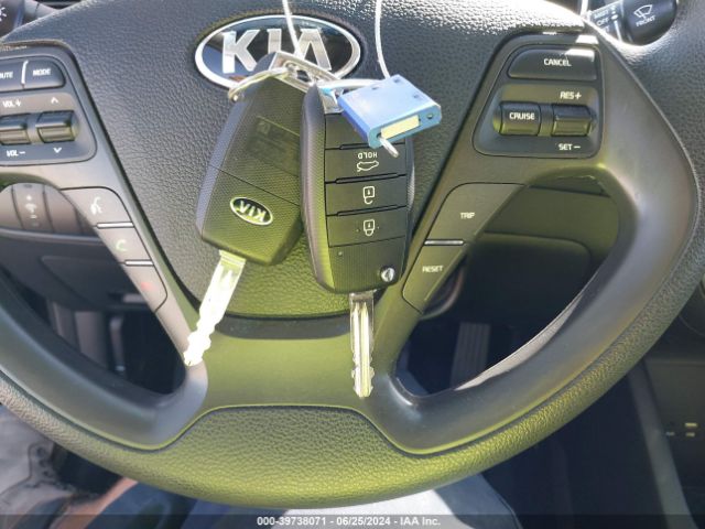 3KPFK4A77JE217500 KIA FORTE LX
