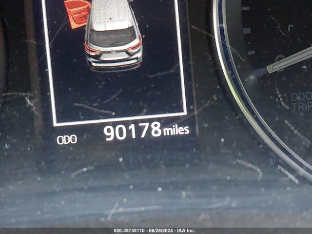 Toyota Highlander Limited Platinum 2018 5TDDZRFH3JS812786 Image 15