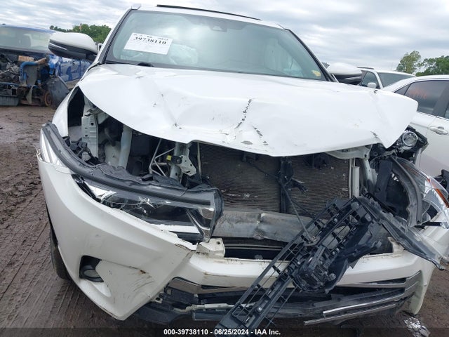 Toyota Highlander Limited Platinum 2018 5TDDZRFH3JS812786 Image 6