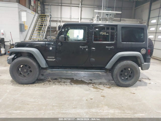 1C4BJWDG6EL159191 Jeep Wrangler Unlimited Sport