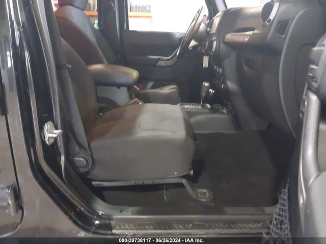 1C4BJWDG6EL159191 Jeep Wrangler Unlimited Sport