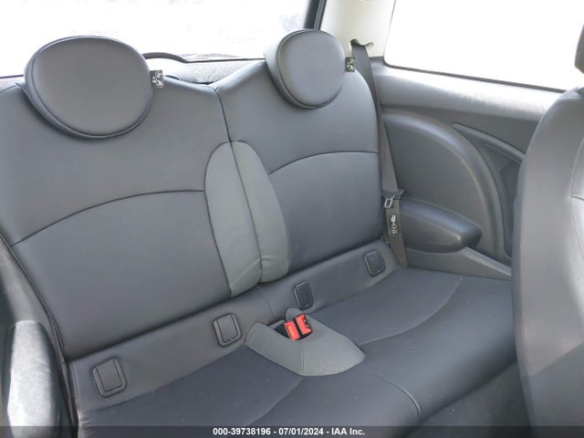 2009 MINI COOPER WMWMF335X9TU75849 Photo 7