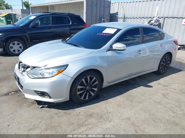 2018 Nissan Altima 2.5 Sl მანქანა იყიდება აუქციონზე, vin: 1N4AL3AP1JC215420, აუქციონის ნომერი: 39738225