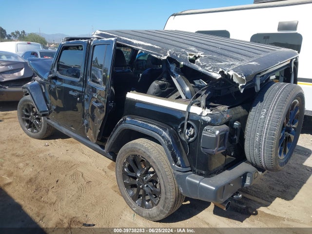 1C4HJXEN4LW245544 Jeep Wrangler Unlimited Sahara 4x4