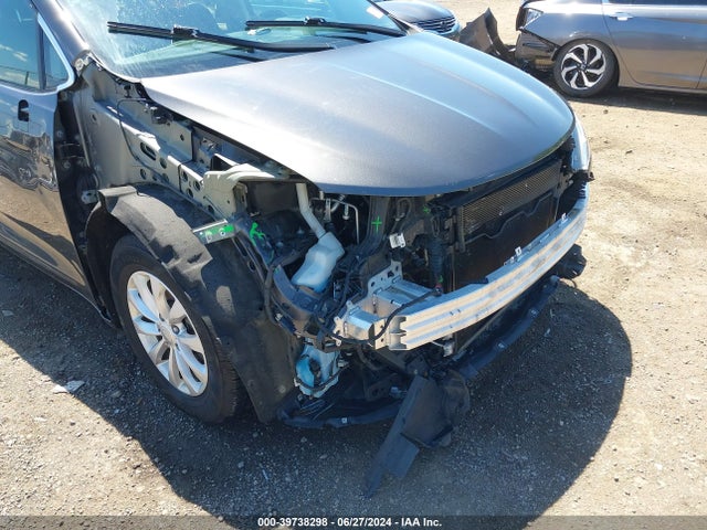 2C4RC1EG2JR257601 Chrysler Pacifica Touring L Plus