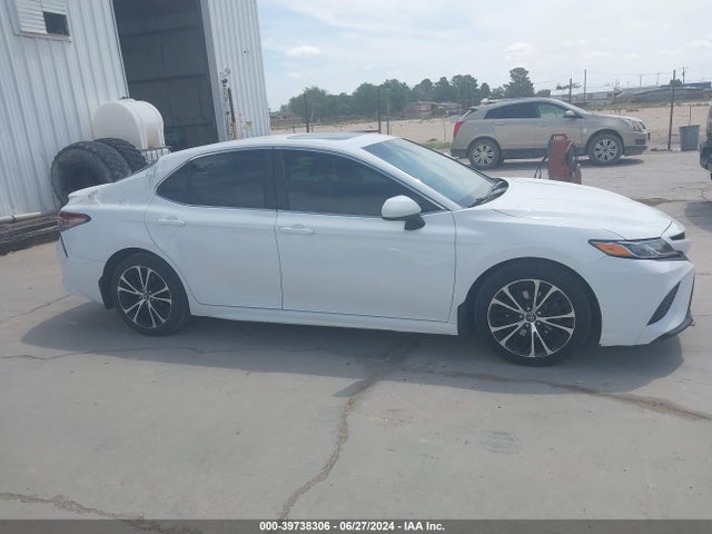 Toyota CAMRY SE 2018 4T1B11HK2JU575126 Image 13