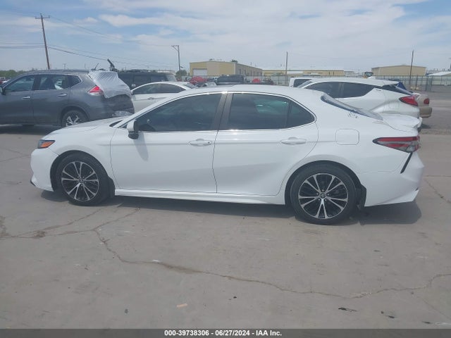 Toyota CAMRY SE 2018 4T1B11HK2JU575126 Image 14