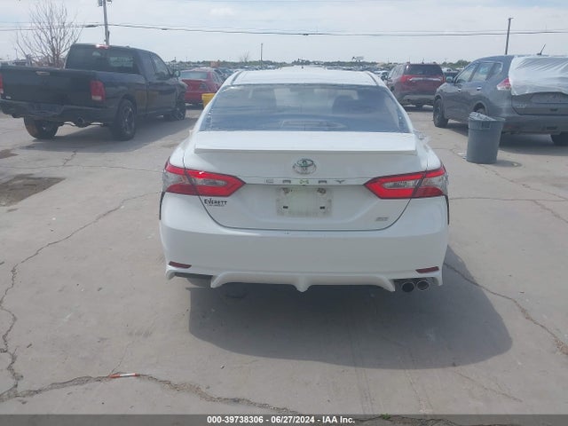 Toyota CAMRY SE 2018 4T1B11HK2JU575126 Image 16