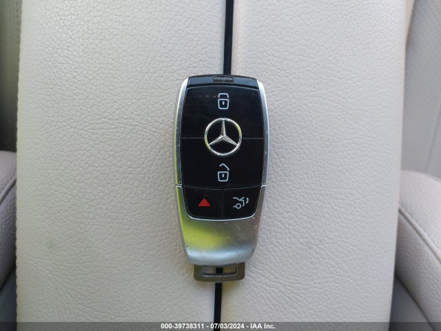 WDDZF4KB6HA231976 Mercedes-Benz E 300 4matic