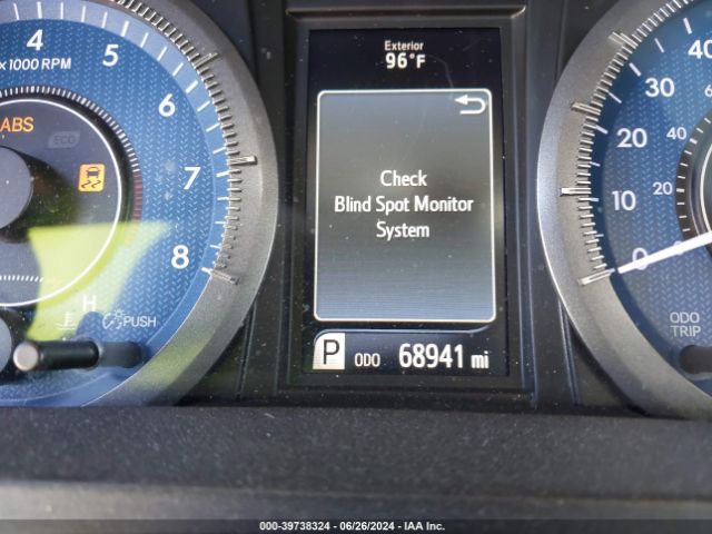5TDYZ3DC1HS836777 Toyota Sienna Xle 8 Passenger