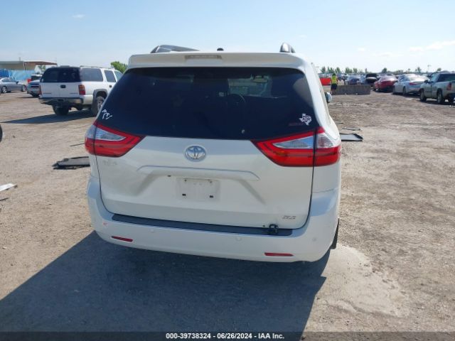 5TDYZ3DC1HS836777 Toyota Sienna Xle 8 Passenger