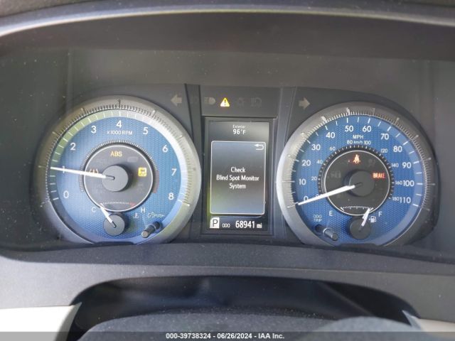 5TDYZ3DC1HS836777 Toyota Sienna Xle 8 Passenger