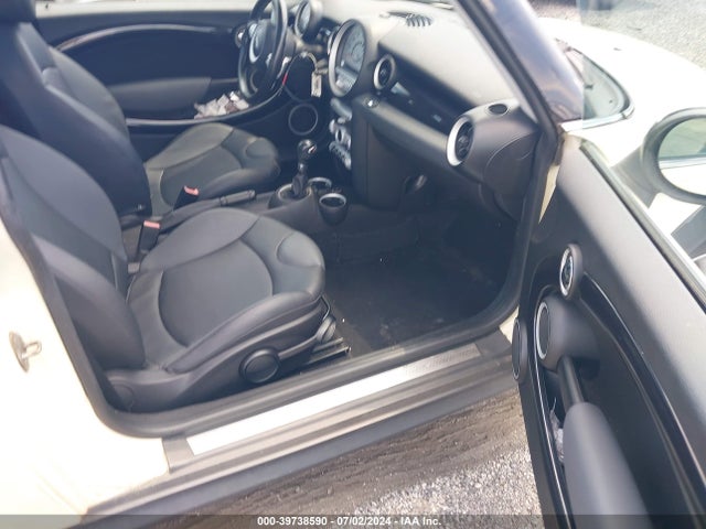 2010 MINI COOPER S WMWMF7C58ATZ70076 Photo 4