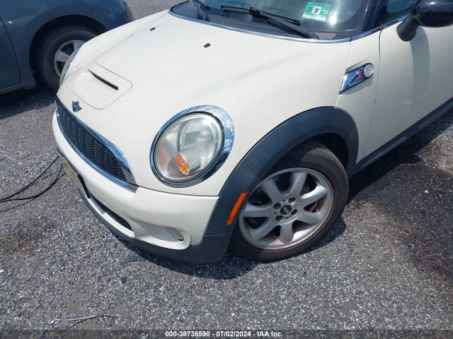 2010 MINI COOPER S WMWMF7C58ATZ70076 Photo 5