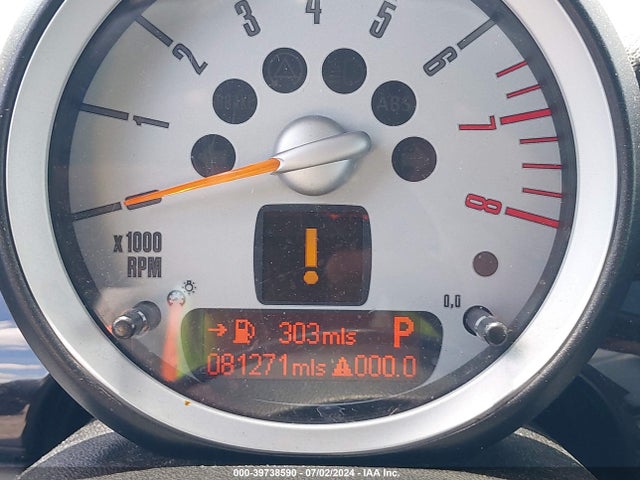 2010 MINI COOPER S WMWMF7C58ATZ70076 Photo 6