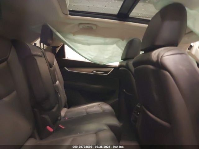 1GYKNFRS7JZ120256 Cadillac Xt5 Premium Luxury