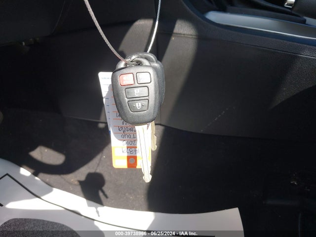 Toyota COROLLA LE 2015 5YFBURHE1FP346381 Image 11