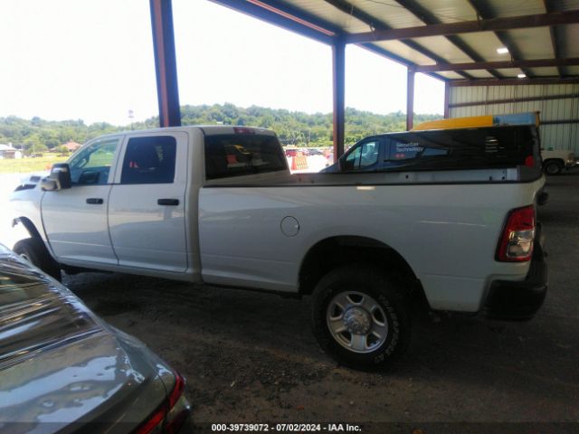 3C6UR5HJ1RG132055 RAM 2500 Tradesman  4x4 8' Box