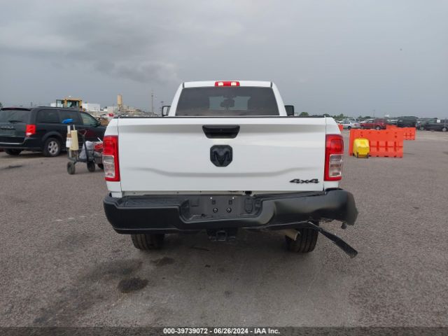 3C6UR5HJ1RG132055 RAM 2500 Tradesman  4x4 8' Box