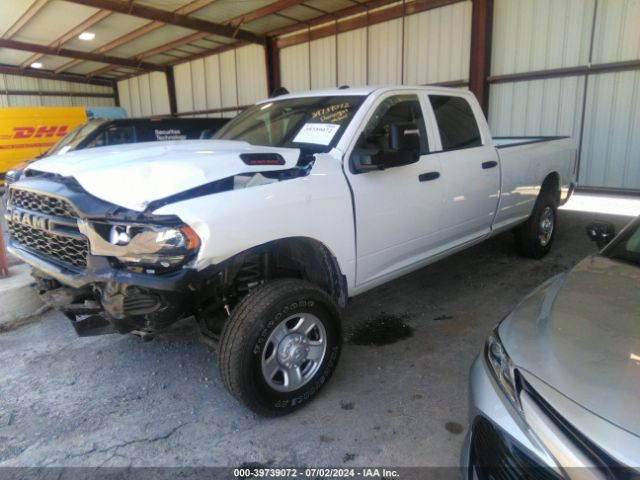 3C6UR5HJ1RG132055 RAM 2500 Tradesman  4x4 8' Box
