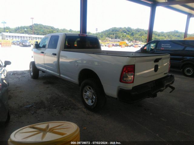 3C6UR5HJ1RG132055 RAM 2500 Tradesman  4x4 8' Box
