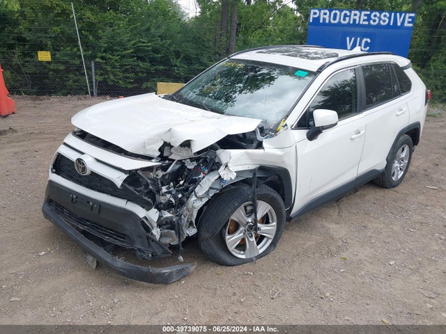 Toyota Rav4 Xle 2020 JTMW1RFV3LD521791 Image 2